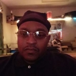 Meet your Posher, Corey